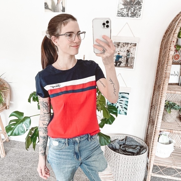 Tommy Hilfiger Logo Short Sleeve Crewneck Tee - Picture 1 of 5